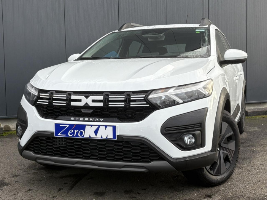 DACIA SANDERO STEPWAY TCE 90 CVT Expression avec GPS et Sièges chauffants occasion